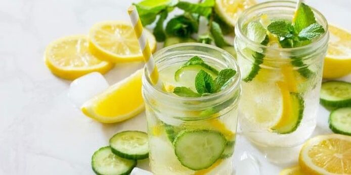 آب لیمو با خیار برای کاهش وزن