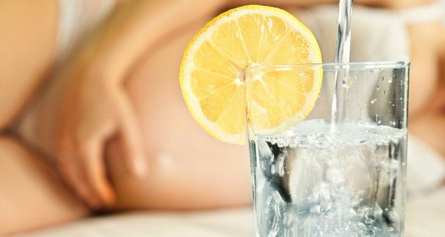 قوانین نوشیدن آب با لیمو