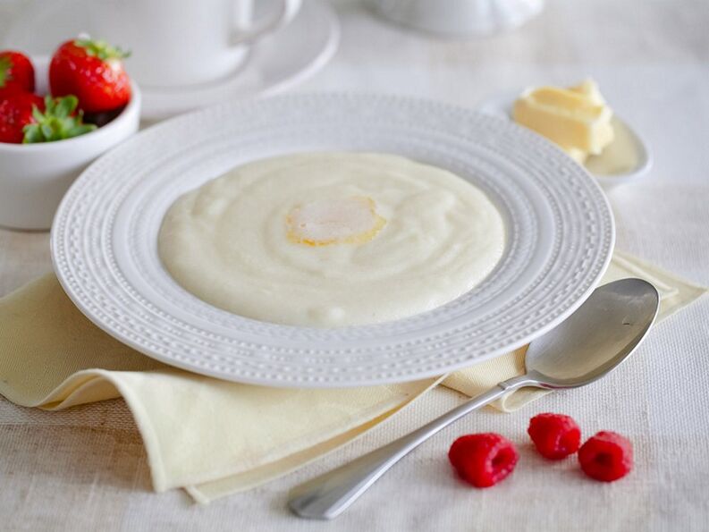 فرنی سمولینا صبحانه ایده آل برای یک روز غلات در رژیم غذایی 6 گلبرگ است